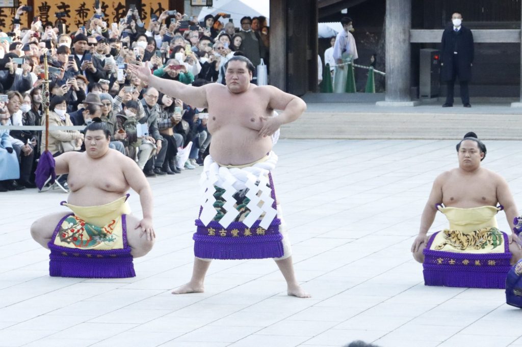 Terunofuji dohyo-iri