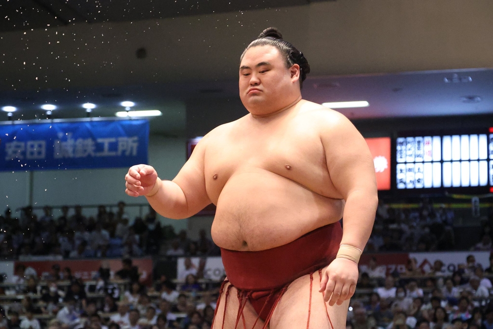 Takanosho pozostaje w&nbsp;grze