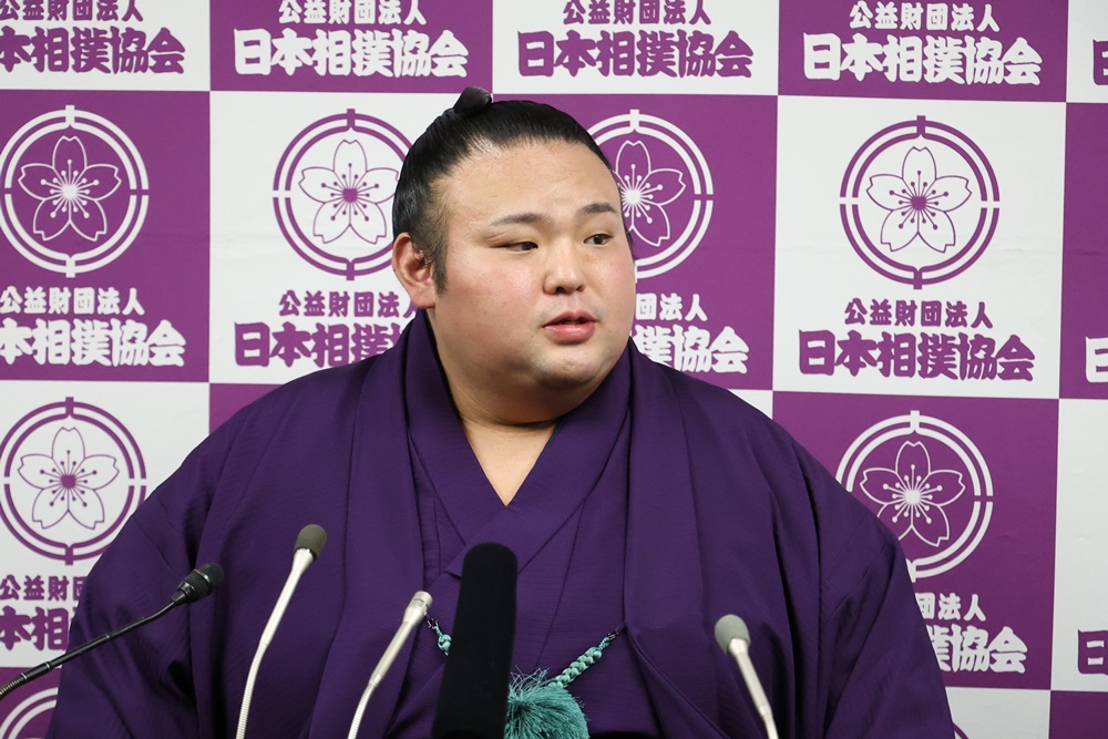 Takakeisho zakończył karierę