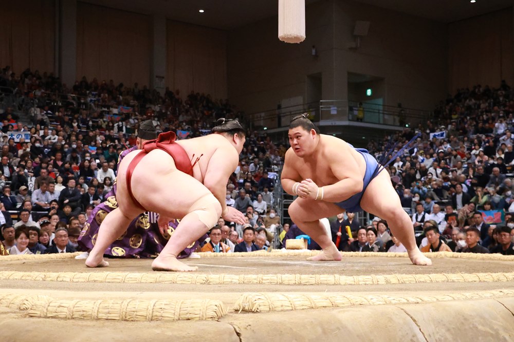 Takanosho pozostaje w&nbsp;grze