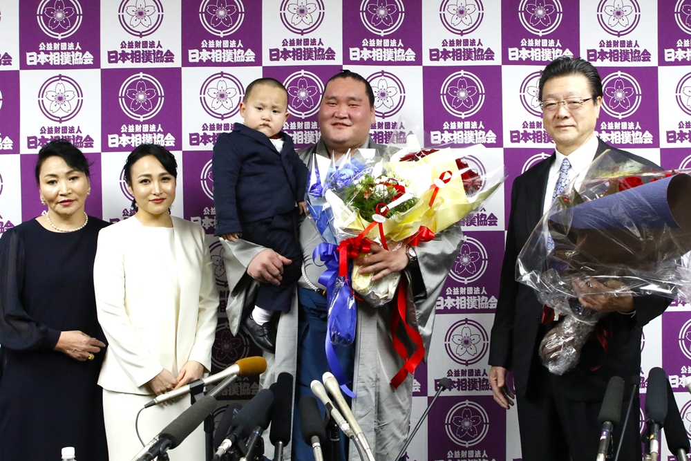 Yokozuna Terunofuji kończy karierę