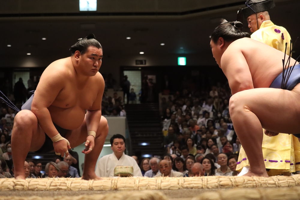 Zdecydowane zwycięstwo Yokozuny