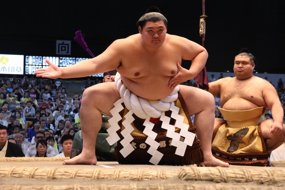 Najmniej rikishi od czterech&nbsp;turniejów