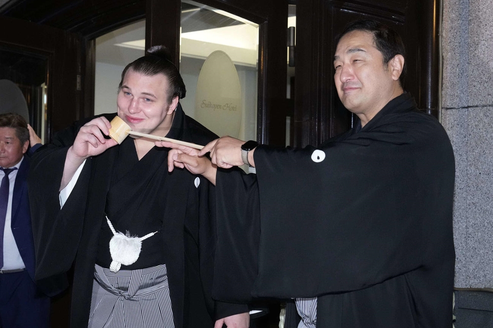 Aonishiki i Ajigawa-oyakata: „Byliśmy sobie pisani”