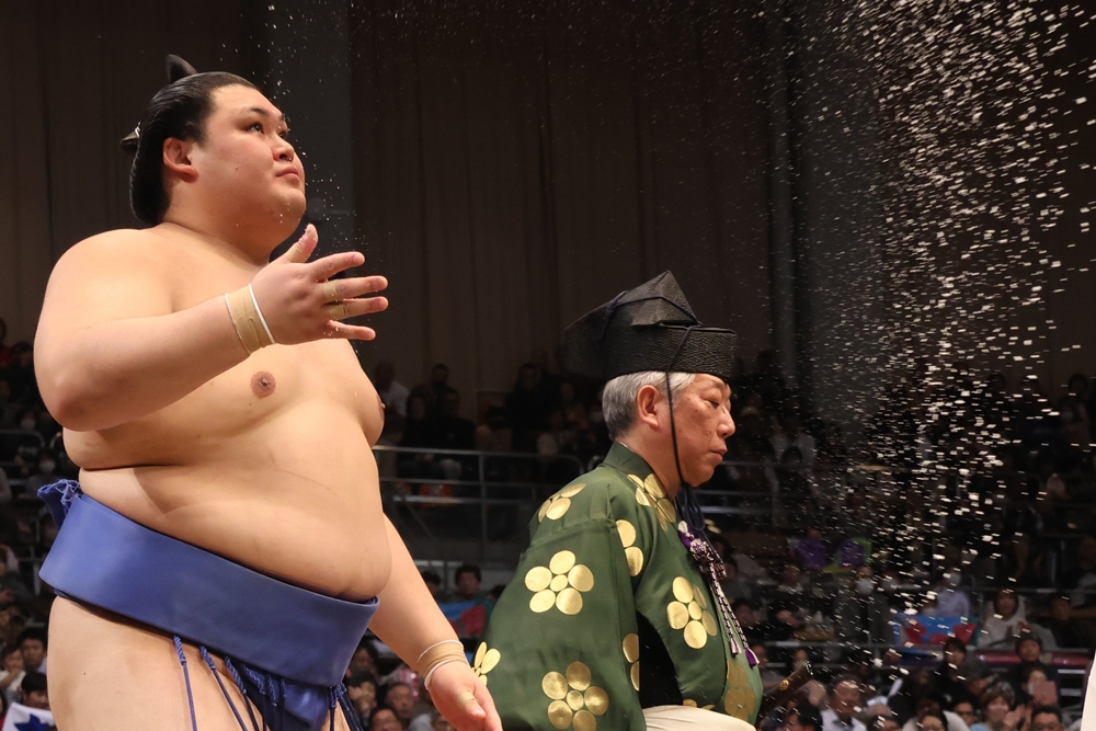 Ōnosato niepokonany, Aonishiki i Hōshōryū w znakomitej formie.