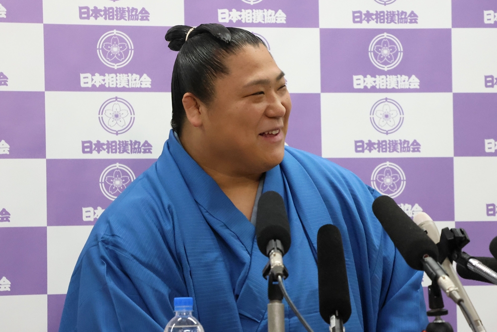Wakatakakage mierzy w awans na ōzeki po drugim triumfie w&nbsp;karierze.